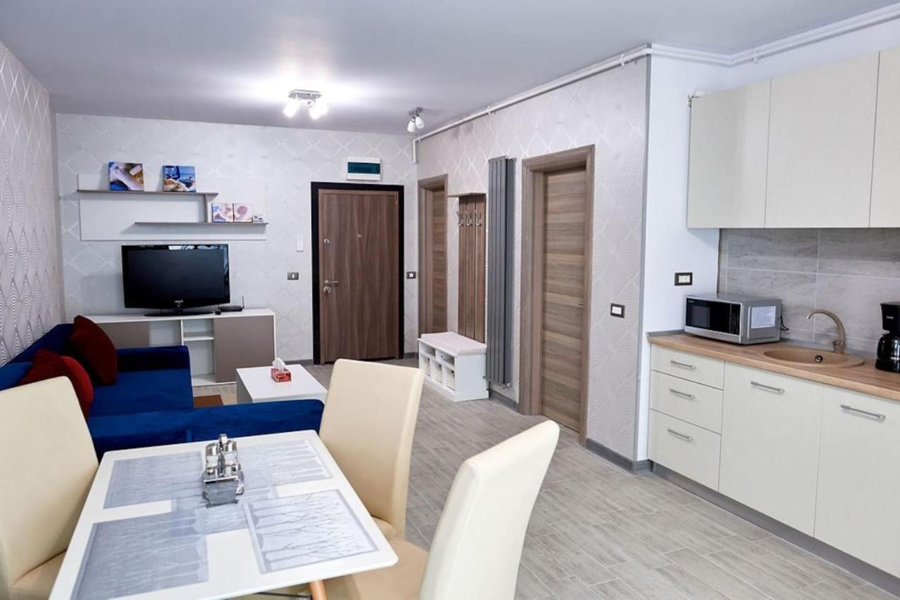 Blue Apartment In Spa N Pool Beach Resort Navodari Luaran gambar